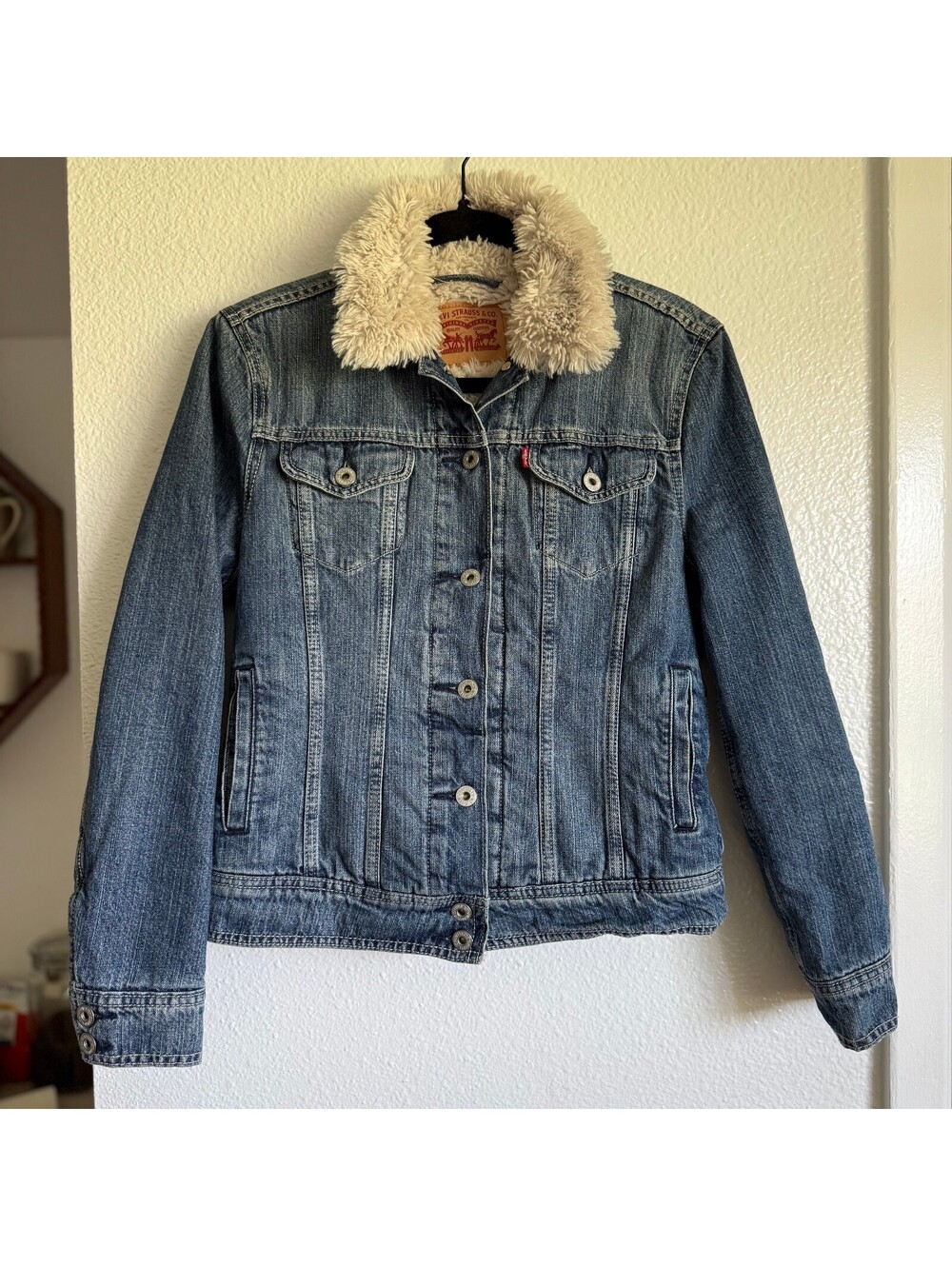 Levi’s Sherpa Lined Denim Jacket Cropped Trucker Blue Womens Small Quilted